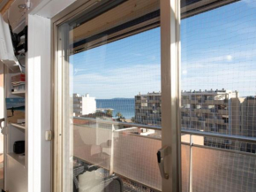 Studio avec terrasse, centre ville, climatisation, parking - FR-1-803-86